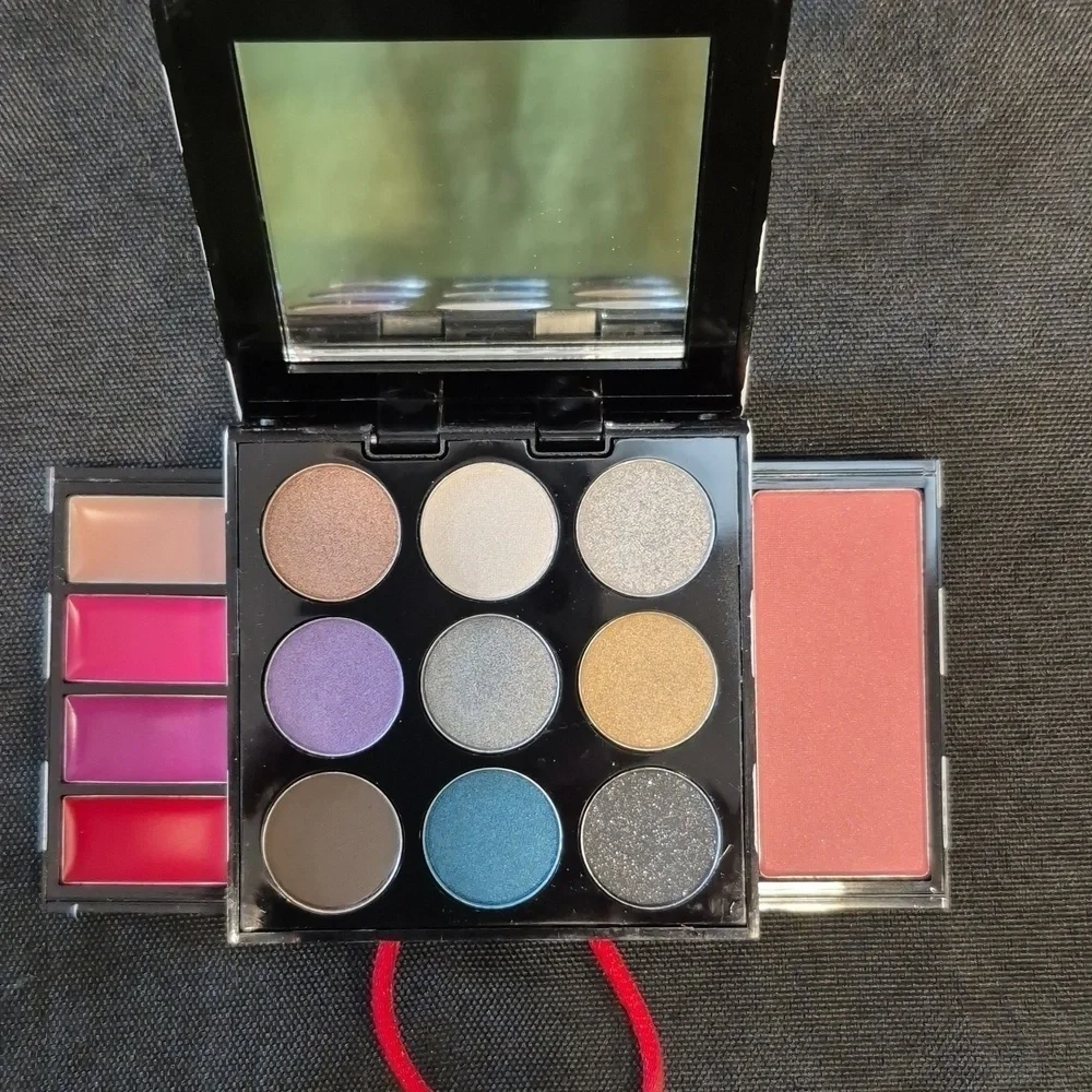 Sephora Roma Petite Makeup Palletshaped Like A Black Mini Bag